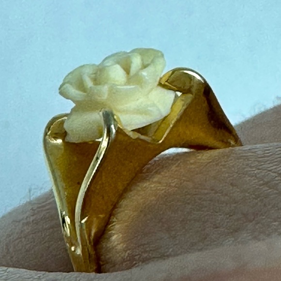 Vintage Carved Rose Ring - Picture 8 of 16